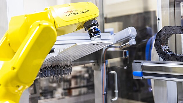 Slavnostní otevření linky farmaceutické společnosti Oncomed manufacturing na výrobu
předplněných stříkaček pro pacienty zejména s revmatoidní artritidou. (27. března 2025)