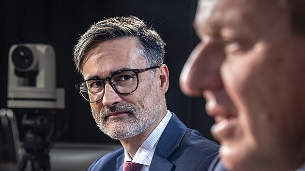 Hosté pořadu Rozstřel jsou Dušan Kunovský, ředitel Central Group a Daniel Ryšávka (vlevo), ředitel Státního fondu podpory investic.