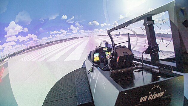 V Pardubicích zahajují v novém centru výcvik pilotů na simulátoru L-39 Skyfox. (24. března 2025)