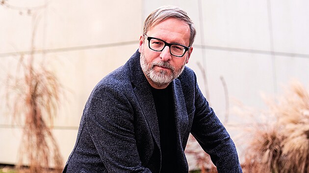 Obávaný lovec Jiří Martínek, alias Doktor Vševěd, vzkazuje: „Přijďte,... Obávaný lovec Jiří Martínek, alias Doktor Vševěd, vzkazuje: „Přijďte,...