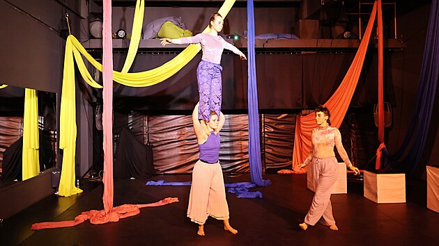 Cirkulárium, zázemí nového cirkusu v Plzni, vzniklo v patře OC Atom na Lochotíně. (16. března 2025)