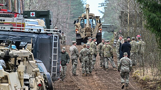 Záchranné operace na cvičišti generála Silvestra Zukauska v Litvě, kde probíhalo pátrání po čtyřech pohřešovaných amerických vojácích. (28. března 2025)