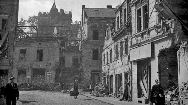 Ostrov, bombardováním zničená a zaniklá čtvrť pod Větruší v Ústí nad Labem