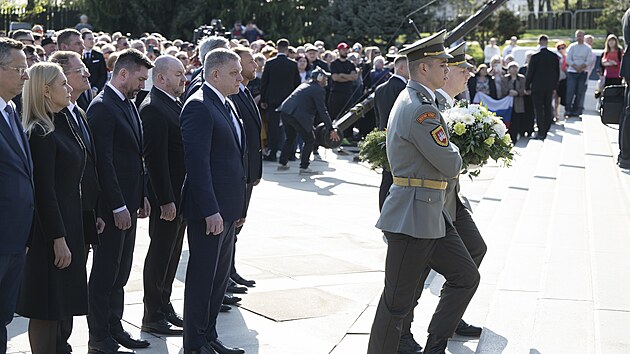 Slovenský premiér Robert Fico při oslavách 80. výročí osvobození Bratislavy za druhé světové války. (4. dubna 2025)