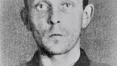 Vedoucí lékař ošetřovny na Kounicových kolejích Walter Marquort, který proslul svojí krutostí za války.