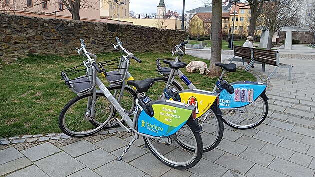 Až do konce měsíce by podle dodatku smlouvy měla službu sdílených kol v Jihlavě provozovat dosavadní společnost Nextbike, kterou od května zřejmě nahradí firma Rekola.