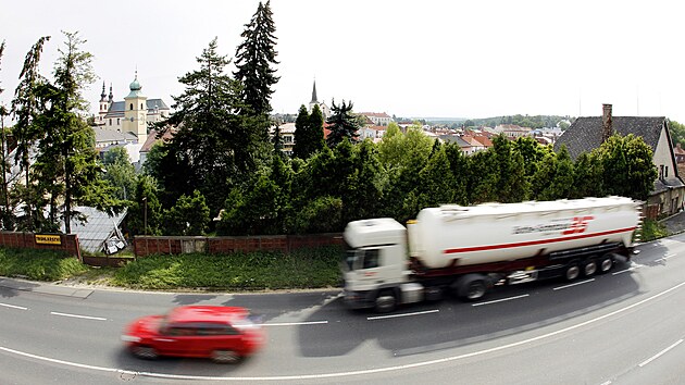 Hlavní silniční tah I/35, který rozděluje Litomyšl na dvě části, by se po dostavbě dálnice D35 měl proměnit v klidnější bulvár.