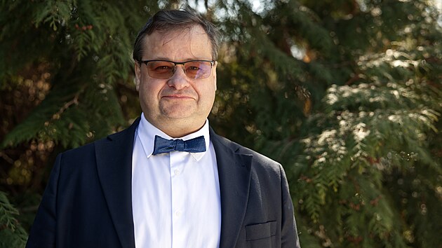 Jakub Rozehnal pracuje pro Hvězdárnu a planetárium hl. m. Prahy celý svůj profesní život. Dnes je jejím ředitelem Jakub Rozehnal pracuje pro Hvězdárnu a planetárium hl. m. Prahy celý svůj profesní život. Dnes je jejím ředitelem