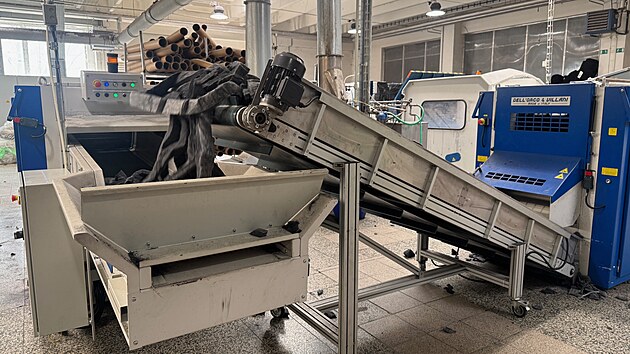 Z odpadu k hodnotě: RETEX spustil novou recyklační linku Z odpadu k hodnotě: RETEX spustil novou recyklační linku