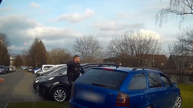 Muže se zákazem řízení chytil třikrát stejný policista Muže se zákazem řízení chytil třikrát stejný policista