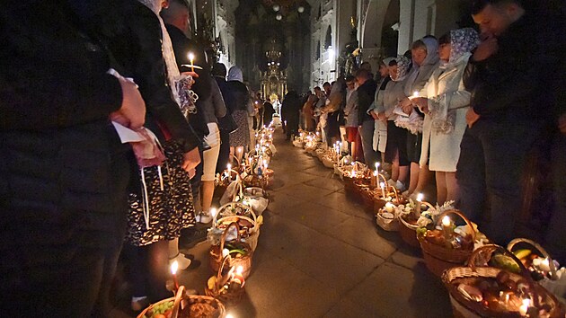 Tři tisíce věřících, převážně Ukrajinců, se v noci ze soboty na neděli zúčastnilo v jihlavském chrámu sv. Ignáce pravoslavné velikonoční bohoslužby. (20. dubna 2025)