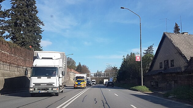 Litomyšlí projede každý den více než 20 tisíc aut. Po otevření dalších částí dálnice D35 se doprava ve městě ještě více zahustí.