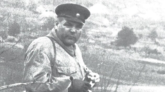 Velitel 2. ukrajinského frontu maršál R. J. Malinovskij 23 dubna 1945 ráno na... Velitel 2. ukrajinského frontu maršál R. J. Malinovskij 23 dubna 1945 ráno na...