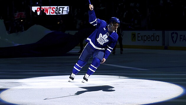 Max Domi z Toronto Maple Leafs byl za hrdinu.