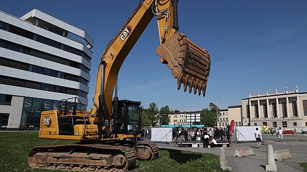 V Ostravě odstartovala stavba Černé kostky - centra digitalizace, vědy a inovací. (29. dubna 2025)