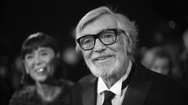 Ve věku 78 let zemřel Jiří Bartoška Ve věku 78 let zemřel Jiří Bartoška