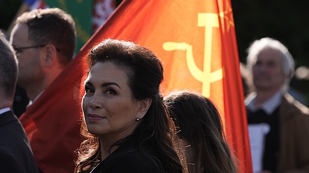 Akce se zúčastnila i kandidátka do poslanecké sněmovny za hnutí STAČILO! Jana Bobošíková. (9. května 2025)