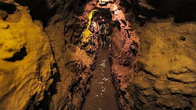 Počet dosud využívaných kanátů v Íránu se odhaduje na třiatřicet tisíc.