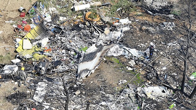 Letadlo jihokorejského námořnictva se čtyřmi lidmi na palubě krátce po vzletu narazilo do hory na jihovýchodě země. (29. května 2025)