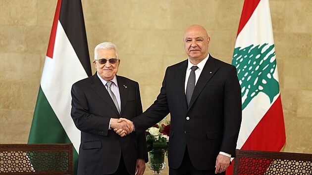 Vůdce Palestinské samosprávy Mahmúd Abbás s libanonským prezidentem Josephem Aúnem (21. května 2025)