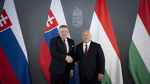Slovenský premiér Robert Fico a maďarský premiér Viktor Orbán (29. května 2025) Slovenský premiér Robert Fico a maďarský premiér Viktor Orbán (29. května 2025)