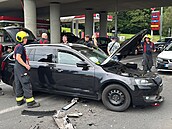 Havarovaná vozidla blokovala dopravu na Bucharově ulici. (15. června 2025) Havarovaná vozidla blokovala dopravu na Bucharově ulici. (15. června 2025)