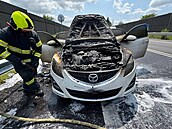 Na obchvatu Svitav hořel osobní automobil Mazda 6. Osádka vozidla stihla... Na obchvatu Svitav hořel osobní automobil Mazda 6. Osádka vozidla stihla...