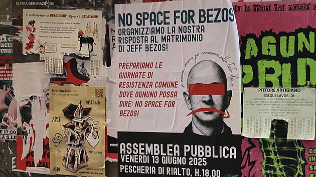 Hnutí „No Space for Bezos“, které miliardáře obviňuje z toho, že představuje... Hnutí „No Space for Bezos“, které miliardáře obviňuje z toho, že představuje...