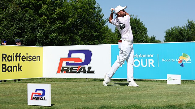 Filip Mrůzek na turnaji Raiffeisenbank Golf Challenge na brněnské hřišti Kaskáda Filip Mrůzek na turnaji Raiffeisenbank Golf Challenge na brněnské hřišti Kaskáda