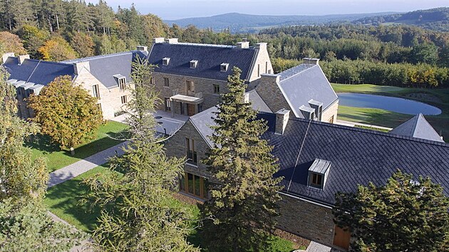 Novotného novodobý lovecký zámeček pro VIP klientelu v Radějově na Hodonínsku.