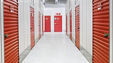 Pořád hledáte podlahu? Neviditelný problém s prostorem v Praze Pořád hledáte podlahu? Neviditelný problém s prostorem v Praze