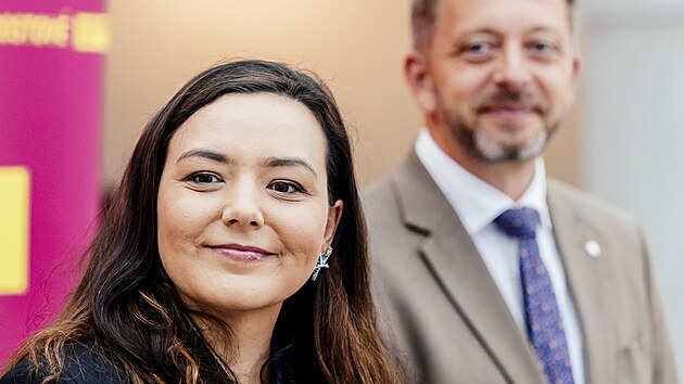 Vít Rakušan a Barbora Urbanová na tiskové konferenci STAN. (25. června 2025)