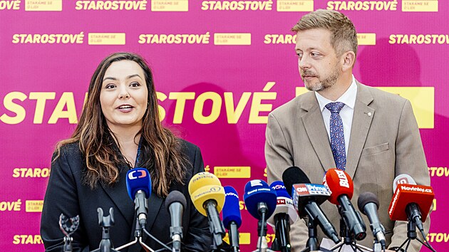 Vít Rakušan a Barbora Urbanová na tiskové konferenci STAN. (25. června 2025)