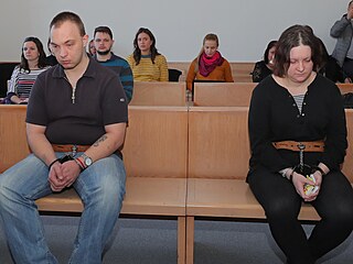 Jaroslav a Petra Janákovi u soudu v roce 2019 Jaroslav a Petra Janákovi u soudu v roce 2019