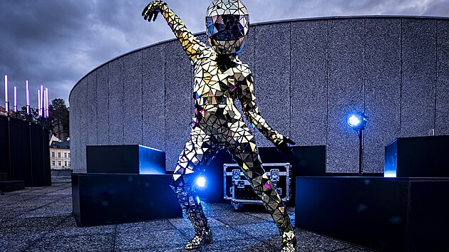 Velká terasa Hotelu Thermal konečně ožila, když zde svůj večírek uspořádala společnost Allwyn. (8. července 2025)