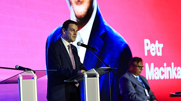 Předseda Motoristů sobě Petr Macinka na sněmu v Olomouci (19. července 2025) Předseda Motoristů sobě Petr Macinka na sněmu v Olomouci (19. července 2025)