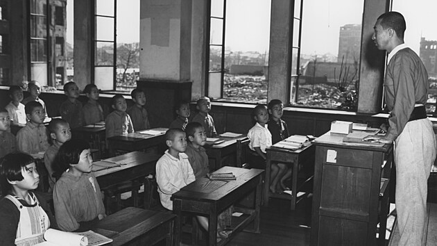 Školní třída v Nagasaki po svržení atomové bomby (1945)
