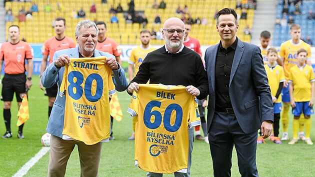 Teplické legendy Pavel Stratil a Michal Bílek. Teplické legendy Pavel Stratil a Michal Bílek.