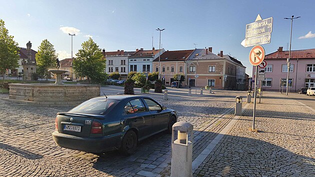 Obyvatelé Jevíčka se chtějí zbavit hlučných kostek z náměstí. (28. července 2025)