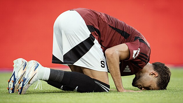 Albion Rrahmani ze Sparty slaví gól v zápase s Mladou Boleslaví.