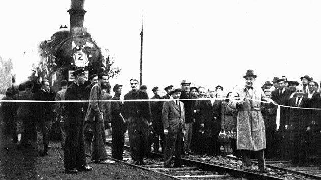 Zahájení provozu na závodní dráze Vsetín - Jasenice, 16. prosince 1945