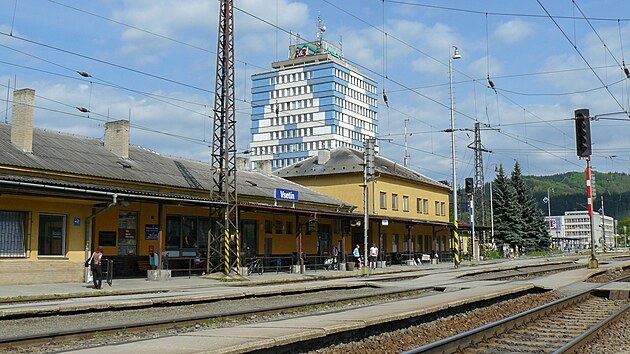 Stanice Vsetín, 8. května 2008. GPS: 49.3354081N, 17.9937908E