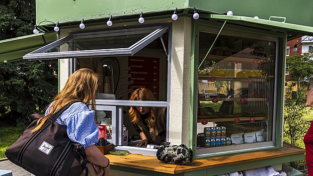 Využití budky v prodejnu Dezertína na Pálavském náměstí v Brně. (2025)