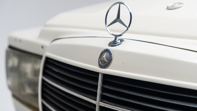 Lendlův Mercedes 300GD od AMG z roku 1983 je vystaven v Petersenově automobilovém muzeu v Los Angeles.