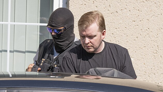Policie zat&yacute;k&aacute; akt&eacute;ra v bitcoinov&eacute; kauze Tom&aacute;&scaron;e Jiřikovsk&eacute;ho. (15. srpna 2025)