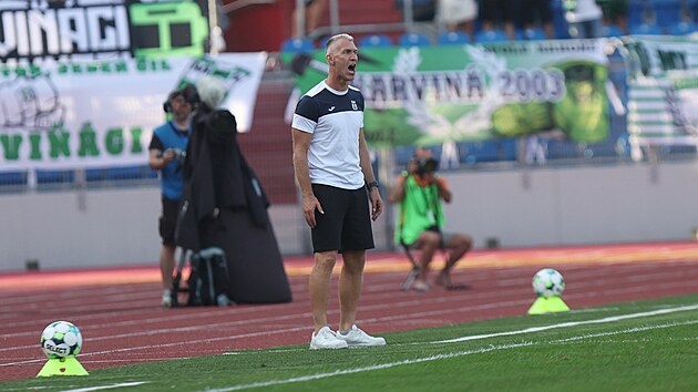 Kouč Karviné Martin Hyský během utkání s Baníkem Ostrava.