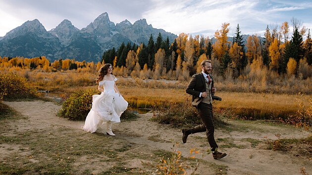 Kovbojské boty ke svatební bílé skvěle padnou především v americkém národním parku Grand Teton ve Wyomingu.