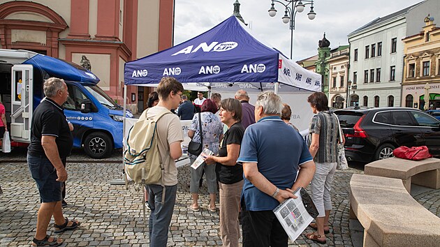 Hnutí ANO mělo v Hranicích na Přerovsku první mítink po napadnutí předsedy Andreje Babiše (2. září 2025).