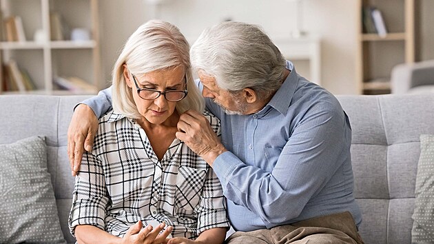 Jedním z důvodů, proč se Češi obávají stáří, je i socioekonomická situace.
