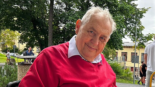 Bývalý prezident Miloš Zeman se vydal na dovolenou do slovenských Tater. (1. září 2025)